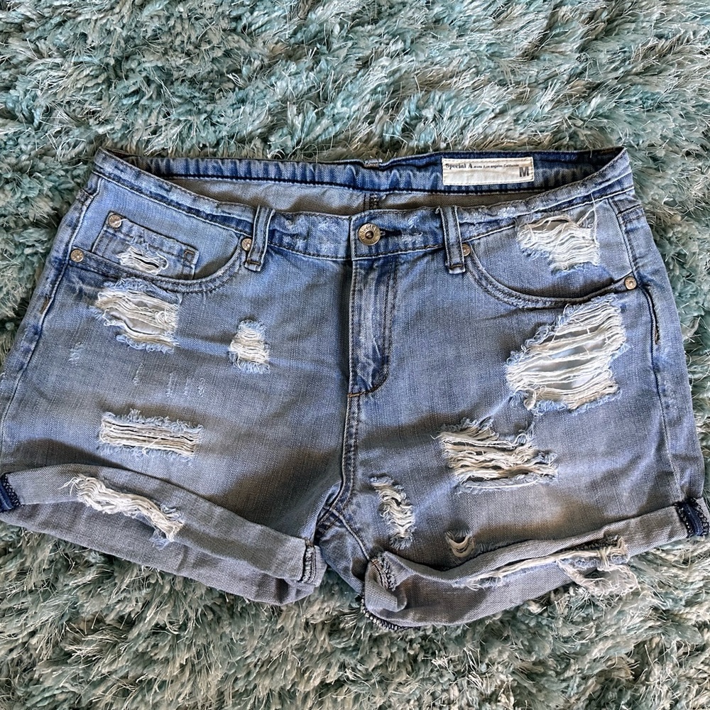 Special A distressed jean shorts size Medium  (0160)